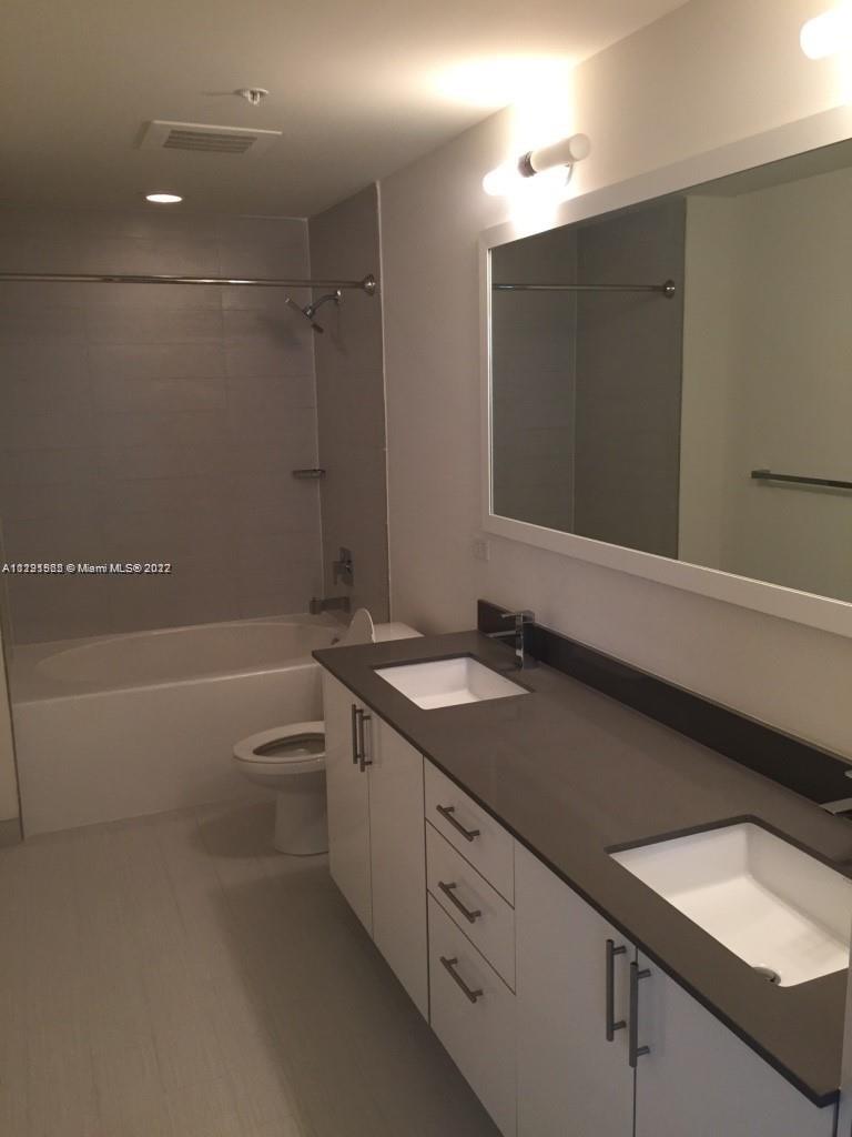 999 SW 1st Ave # 2207