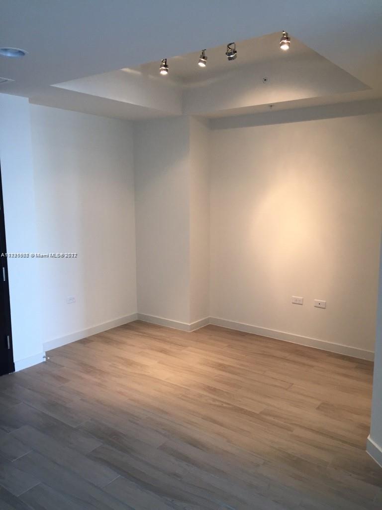 999 SW 1st Ave # 2207