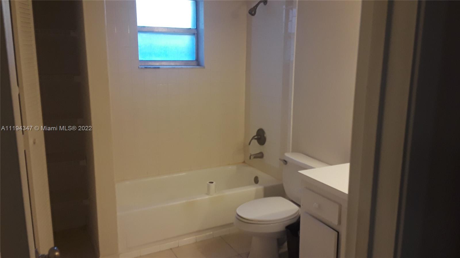 303 Gardens Dr # 105