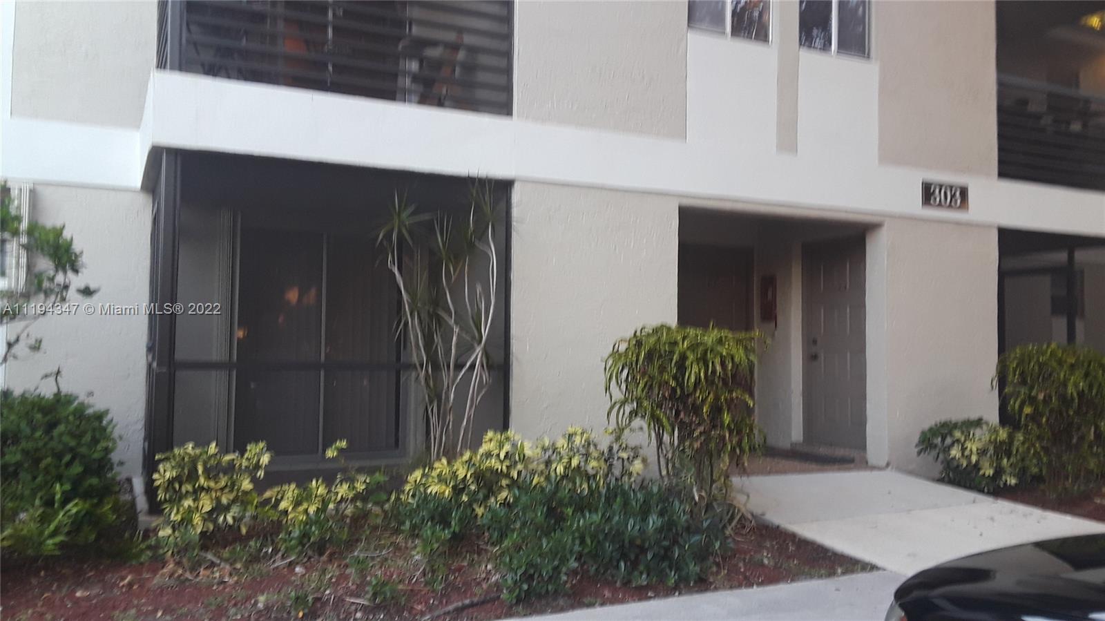 303 Gardens Dr # 105