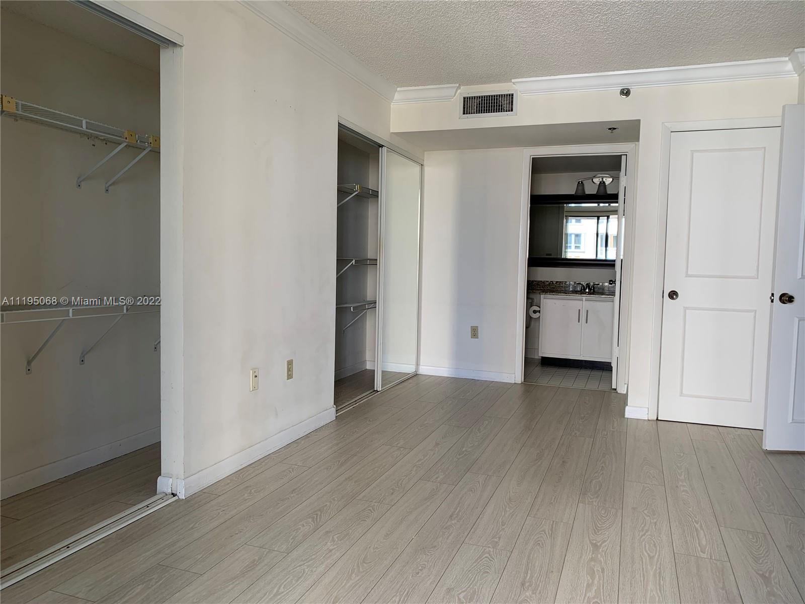 540 Brickell Key Dr # 1026