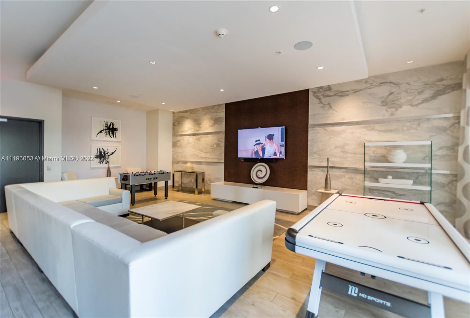 999 SW 1st Ave # 3107