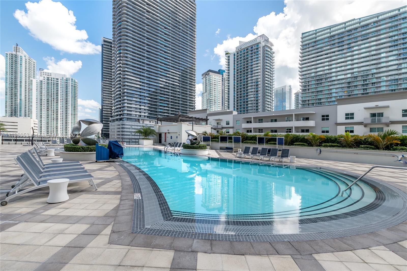 999 SW 1st Ave # 3107