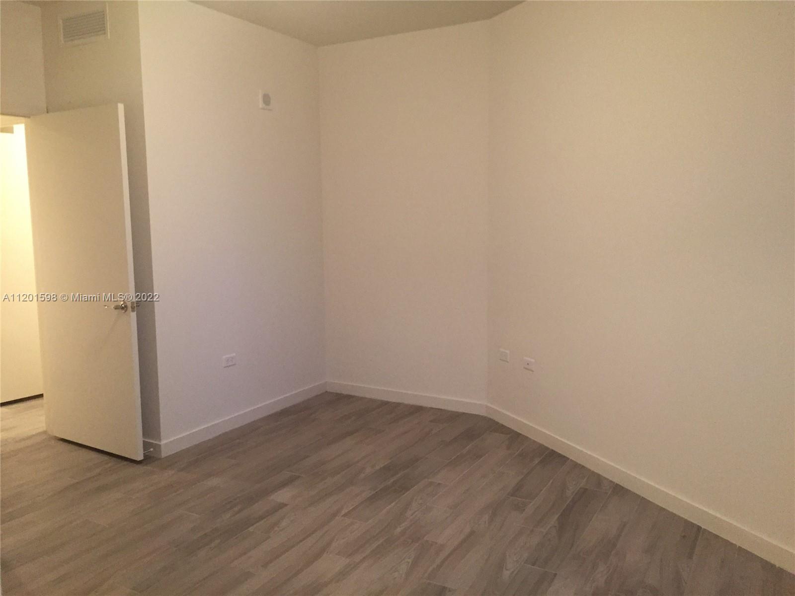 999 SW 1 AVE # 1902