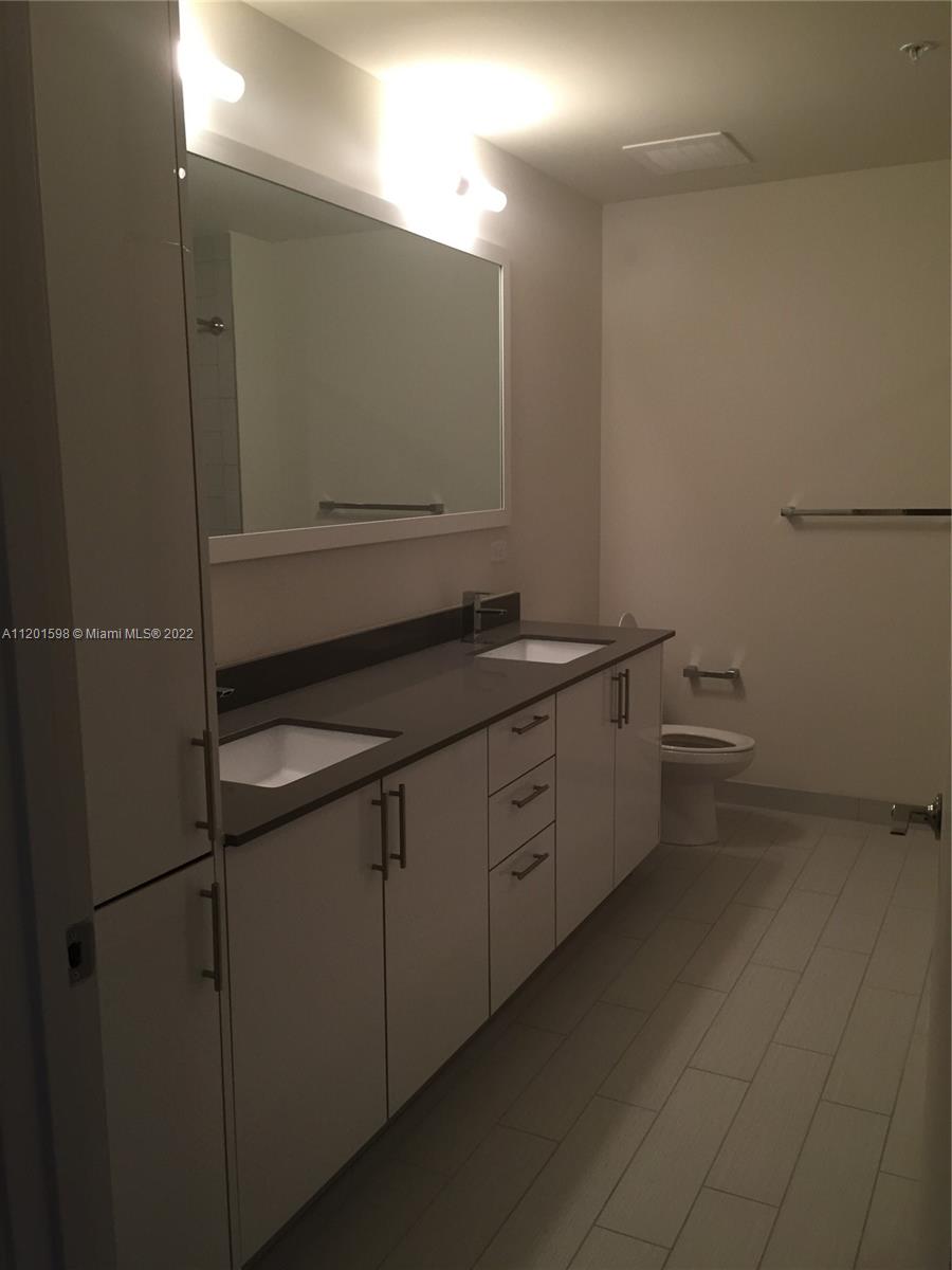 999 SW 1 AVE # 1902