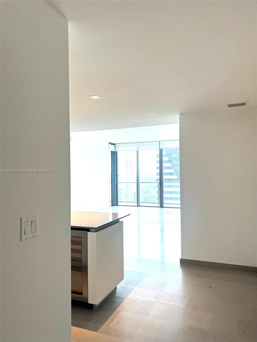 88 SW 7th St # 1510