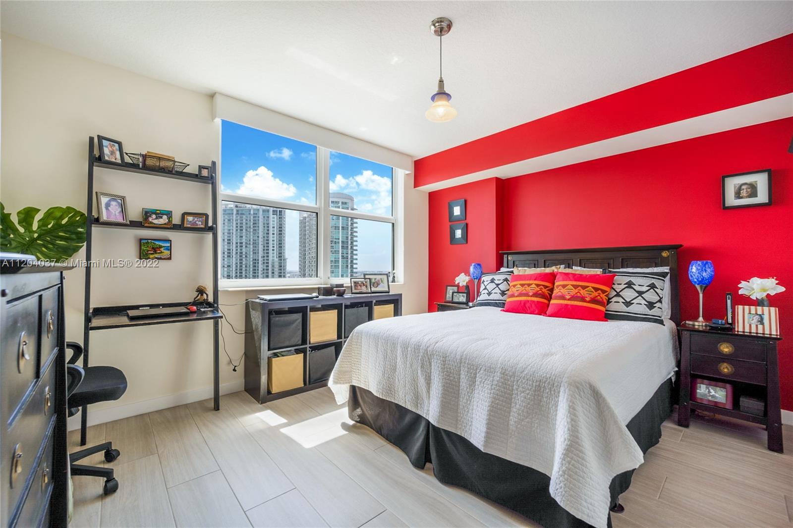 31 SE 5th St # 3007
