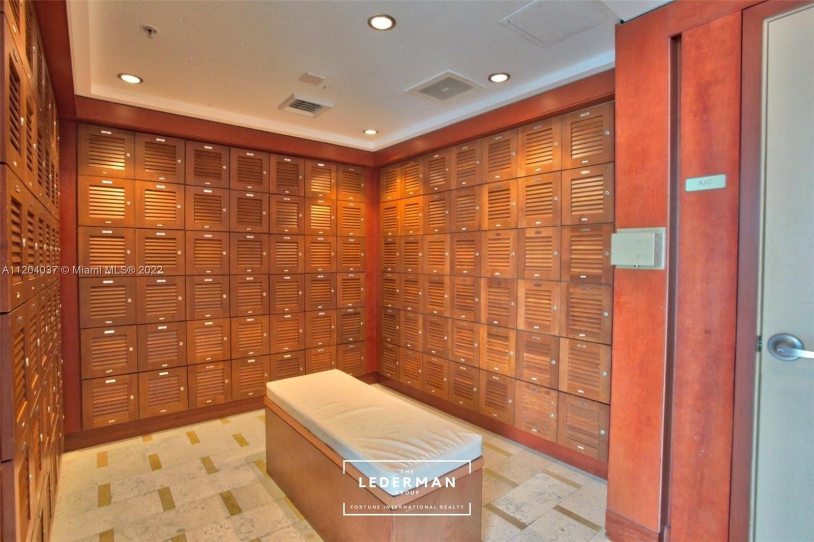31 SE 5th St # 3007