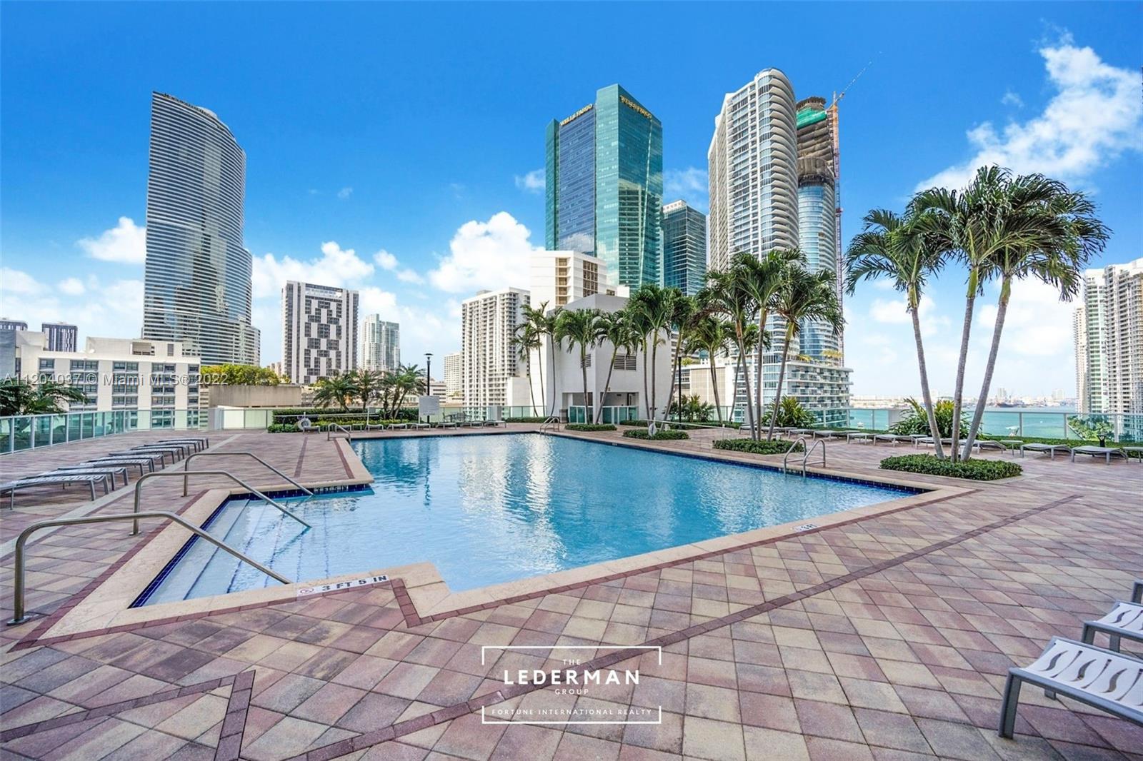 31 SE 5th St # 3007