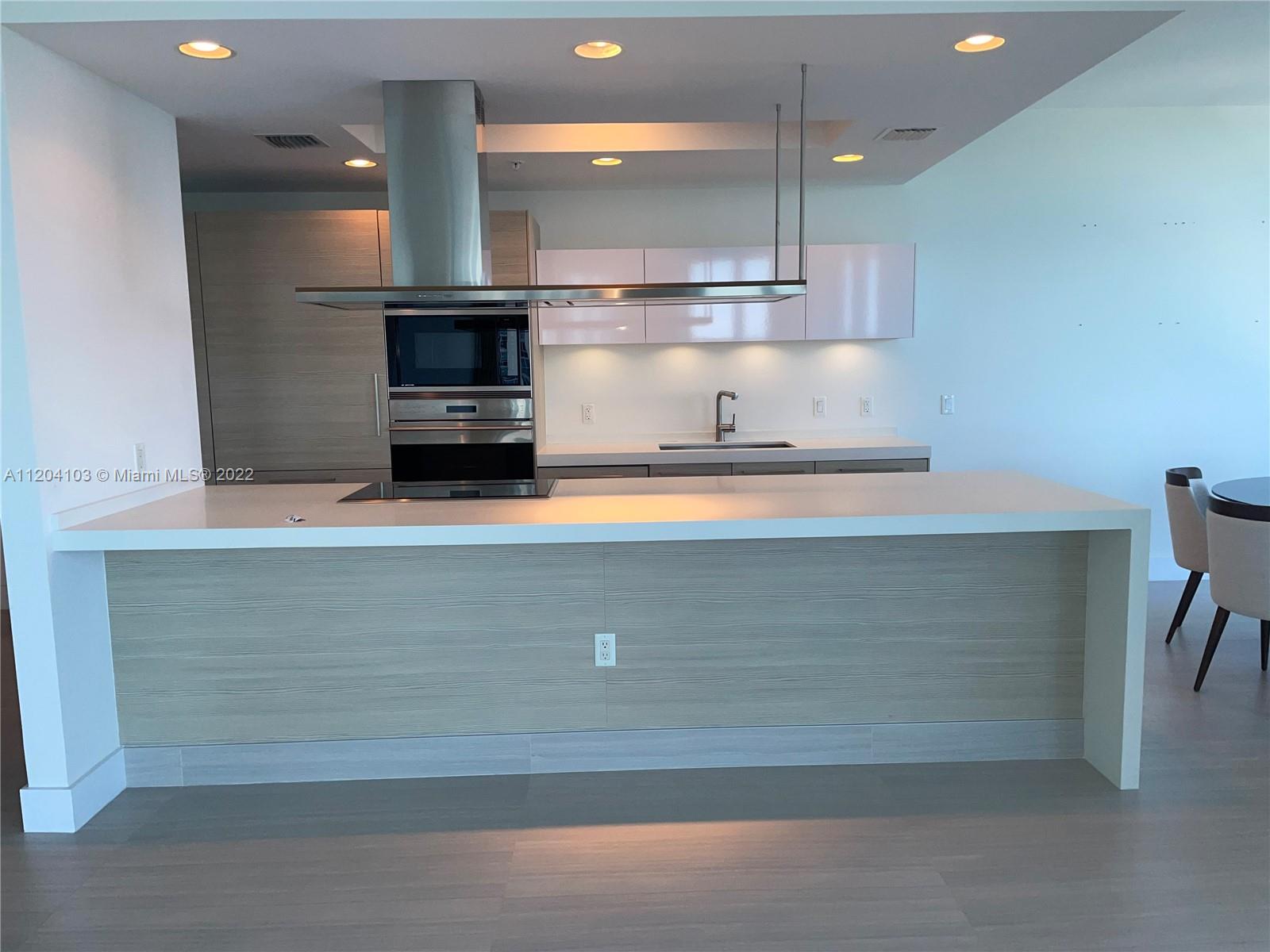 17301 Biscayne Blvd # 809