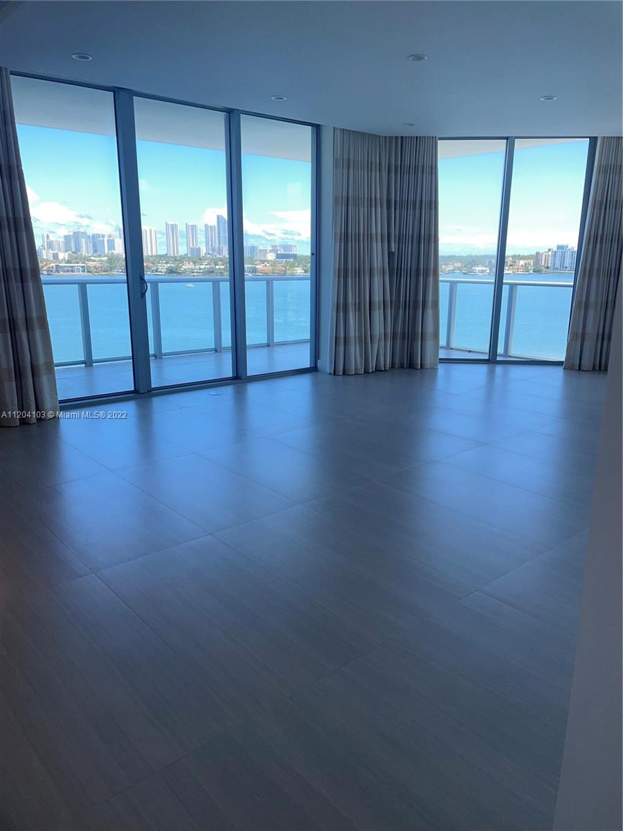 17301 Biscayne Blvd # 809