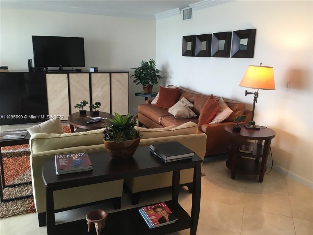 881 Ocean Dr # 22E