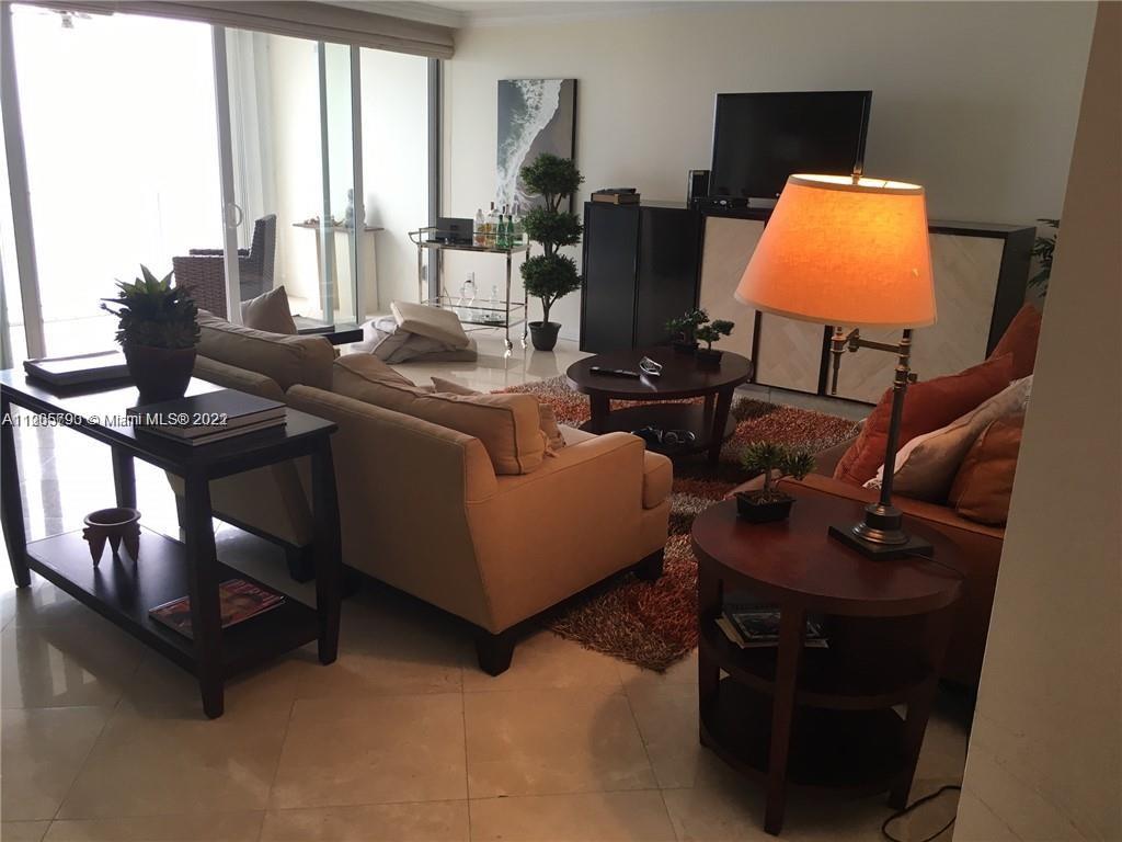 881 Ocean Dr # 22E