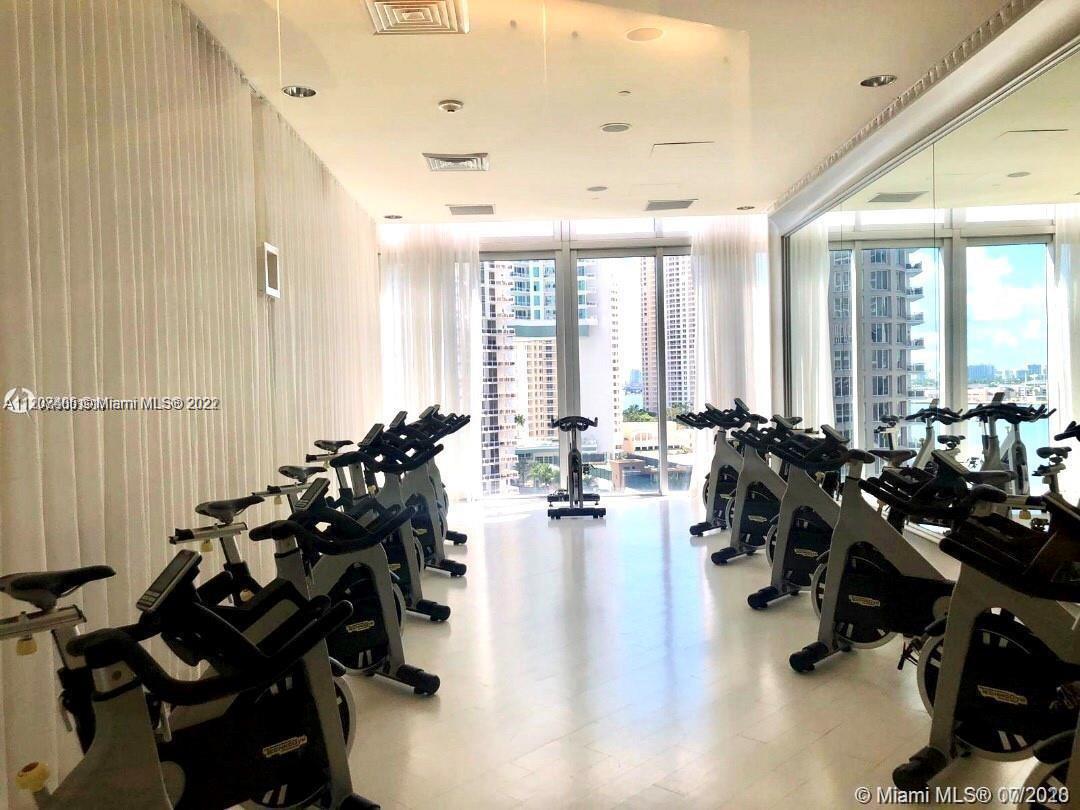 475 Brickell Ave # 2714