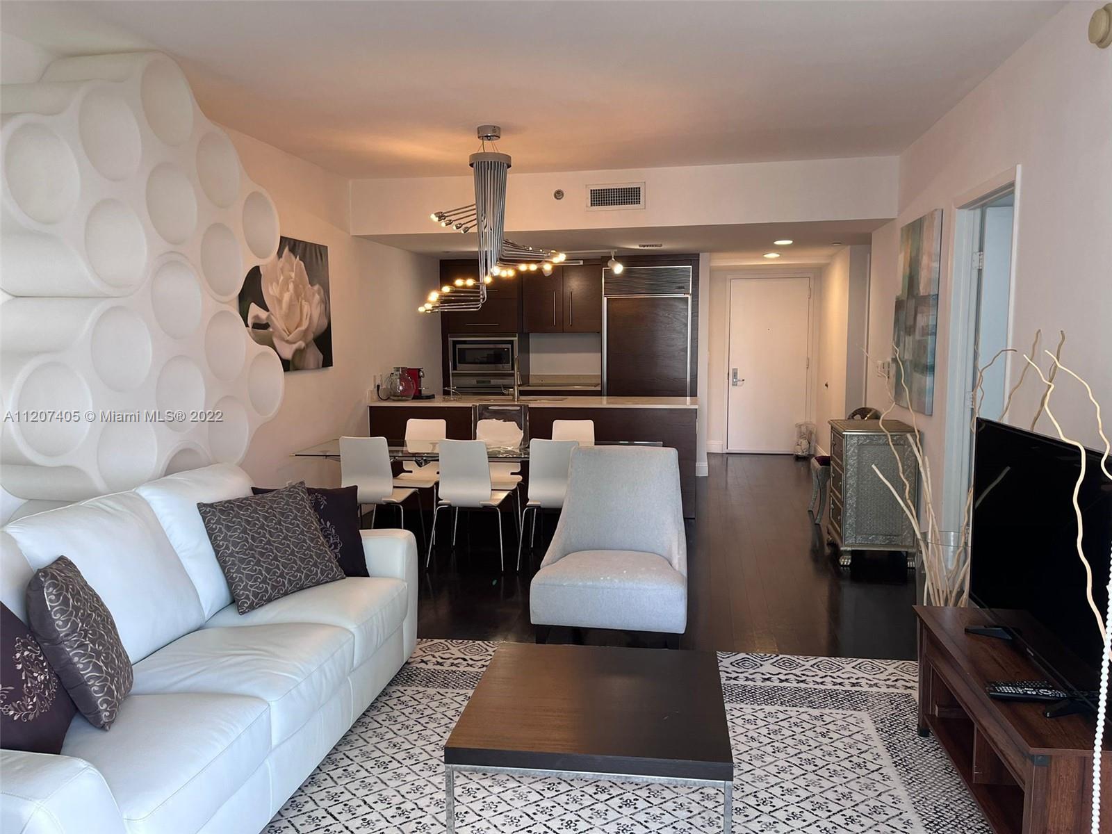 475 Brickell Ave # 2714