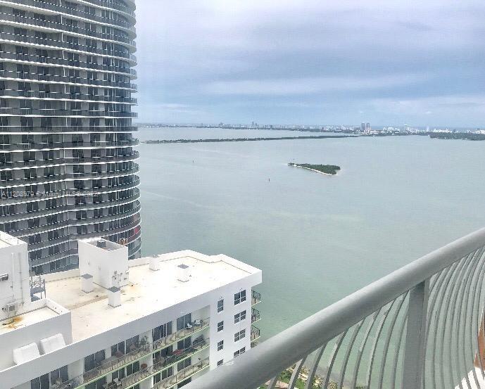 1750 N Bayshore Dr # 4507