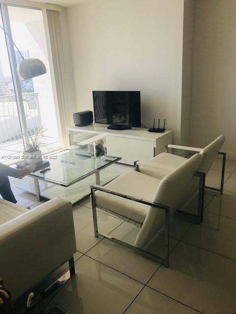 1750 N Bayshore Dr # 1812