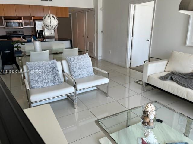 1750 N Bayshore Dr # 1812