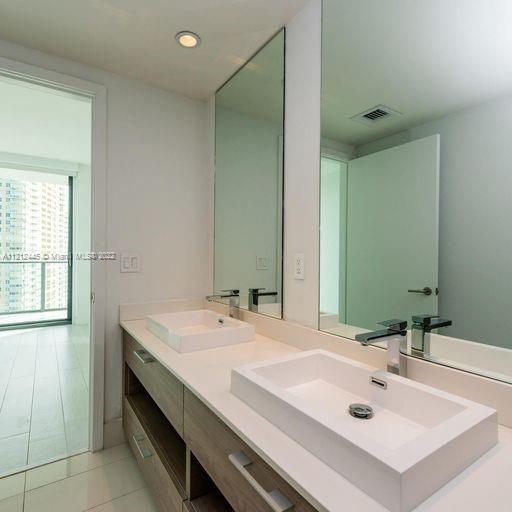 1300 S Miami Ave Unit: 2206
