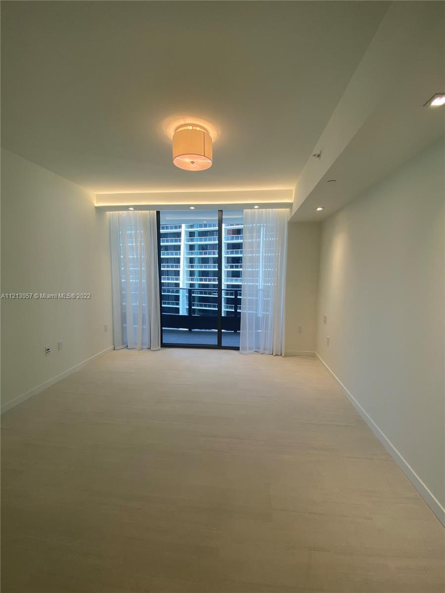 1000 Brickell Plaza # 2707