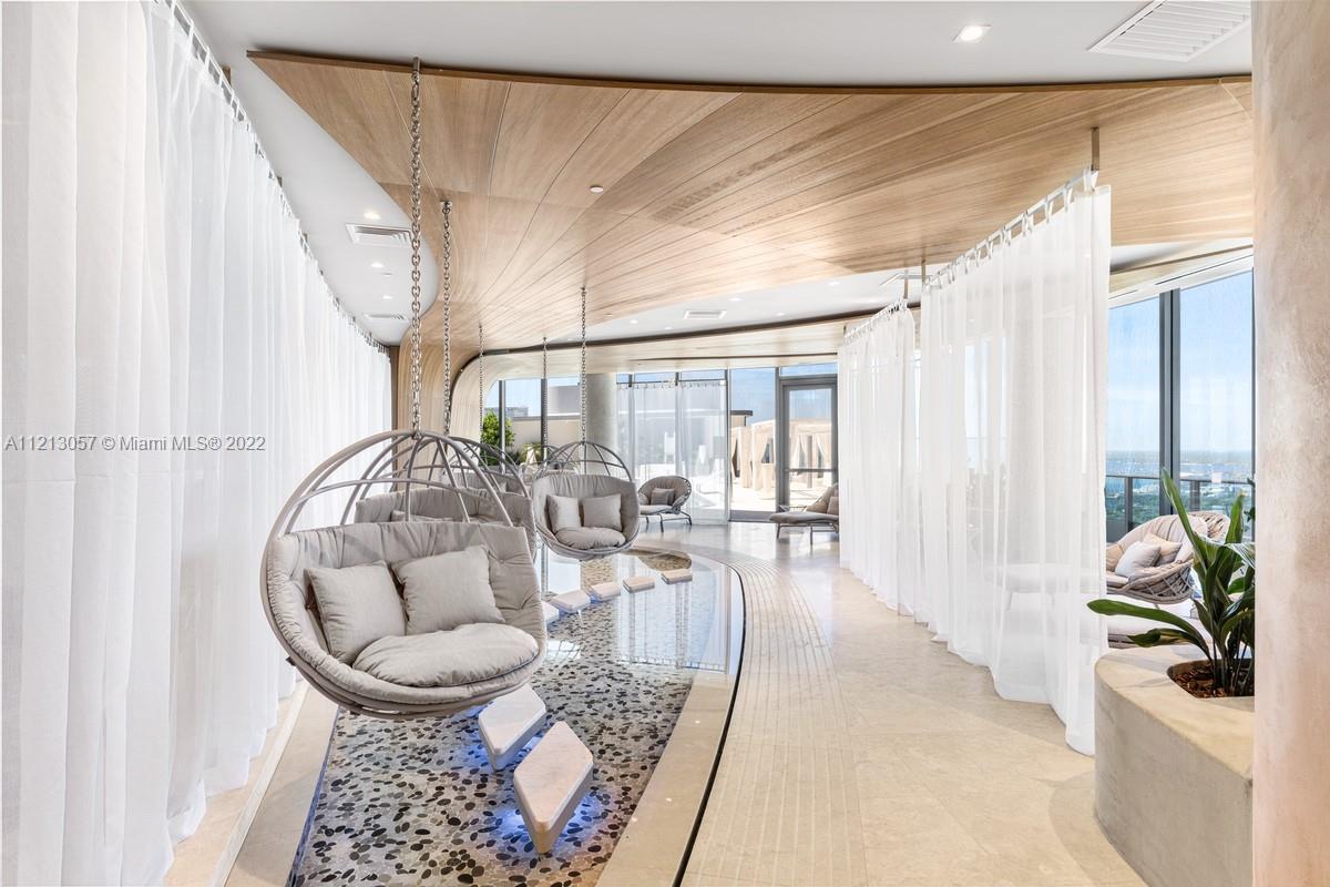 1000 Brickell Plaza # 2707