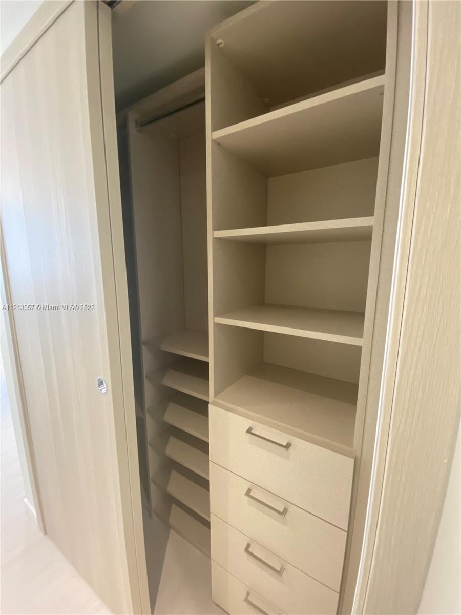 1000 Brickell Plaza # 2707