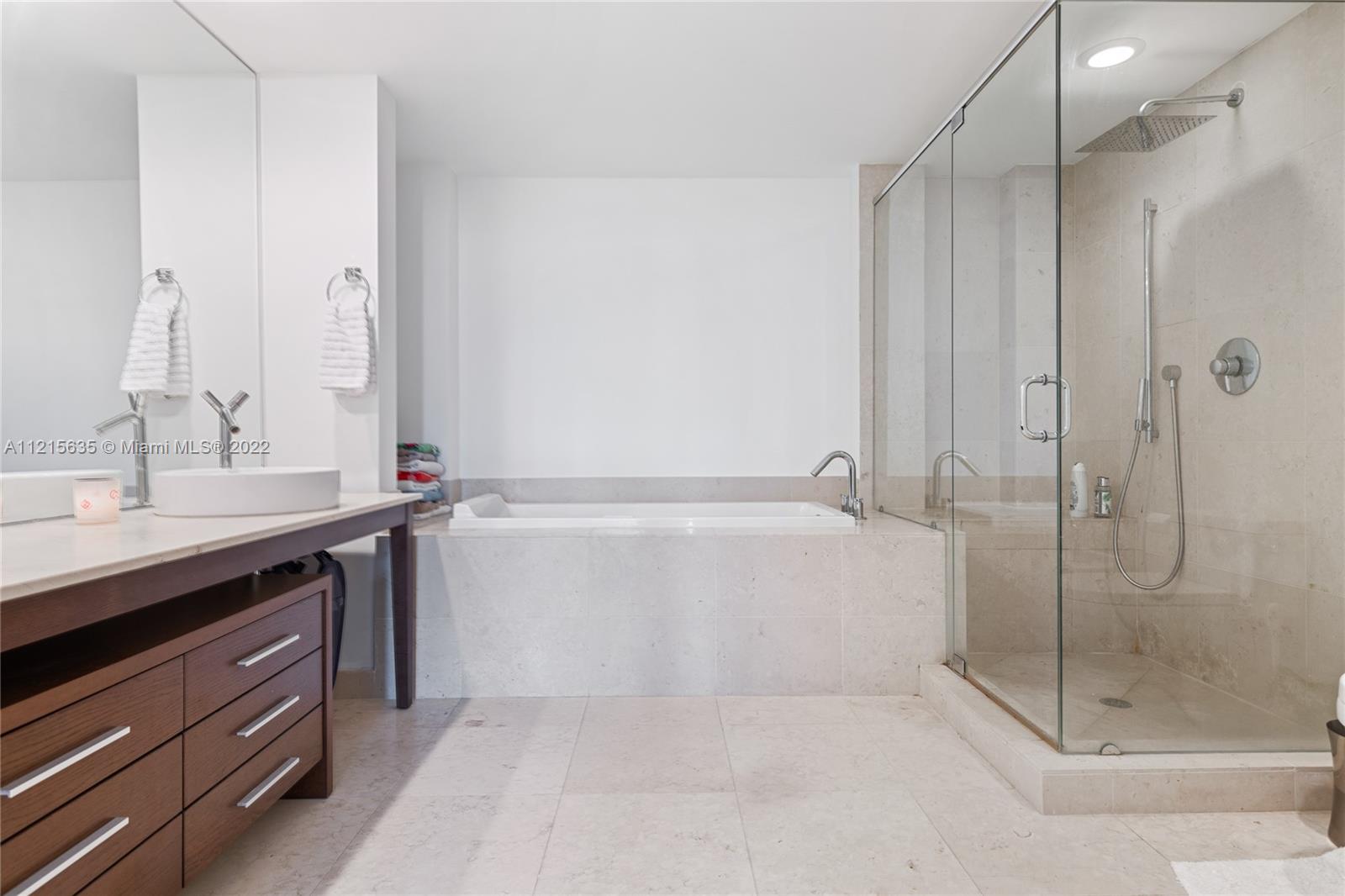 495 Brickell Ave # 905