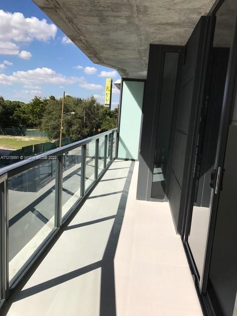 201 SW 17Rd. # 305