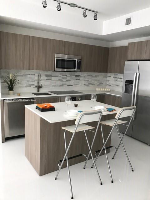 201 SW 17Rd. # 305