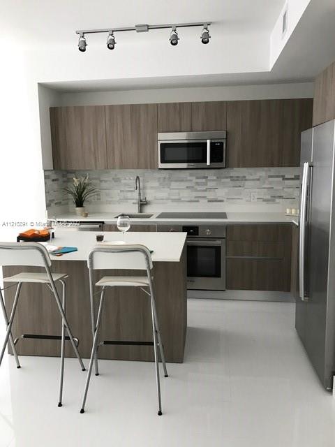 201 SW 17Rd. # 305