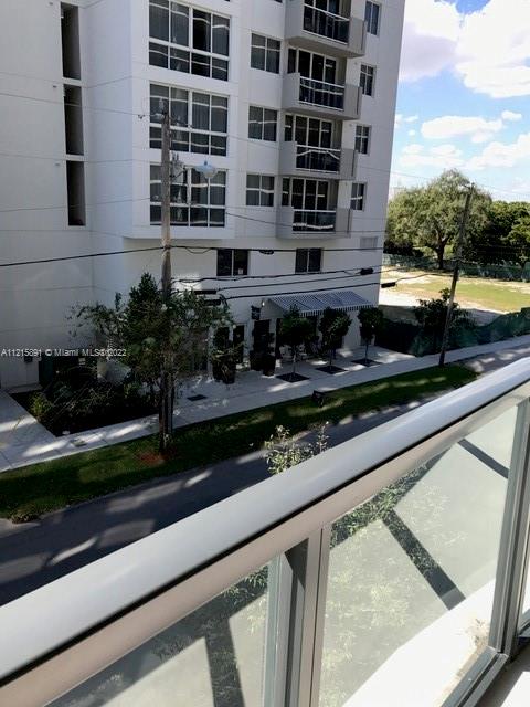 201 SW 17Rd. # 305
