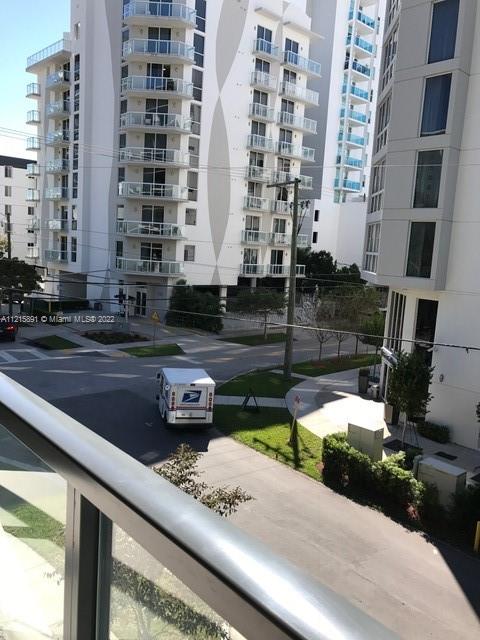 201 SW 17Rd. # 305