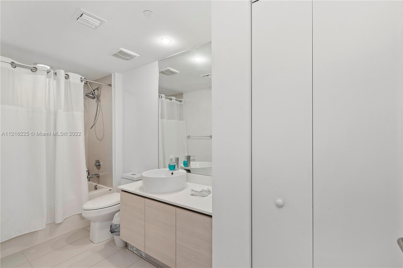 4250 Biscayne Blvd # 817