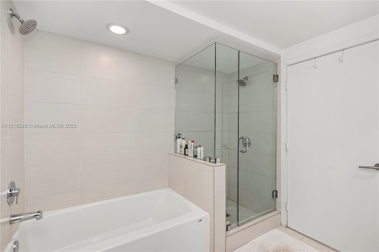 4250 Biscayne Blvd # 817