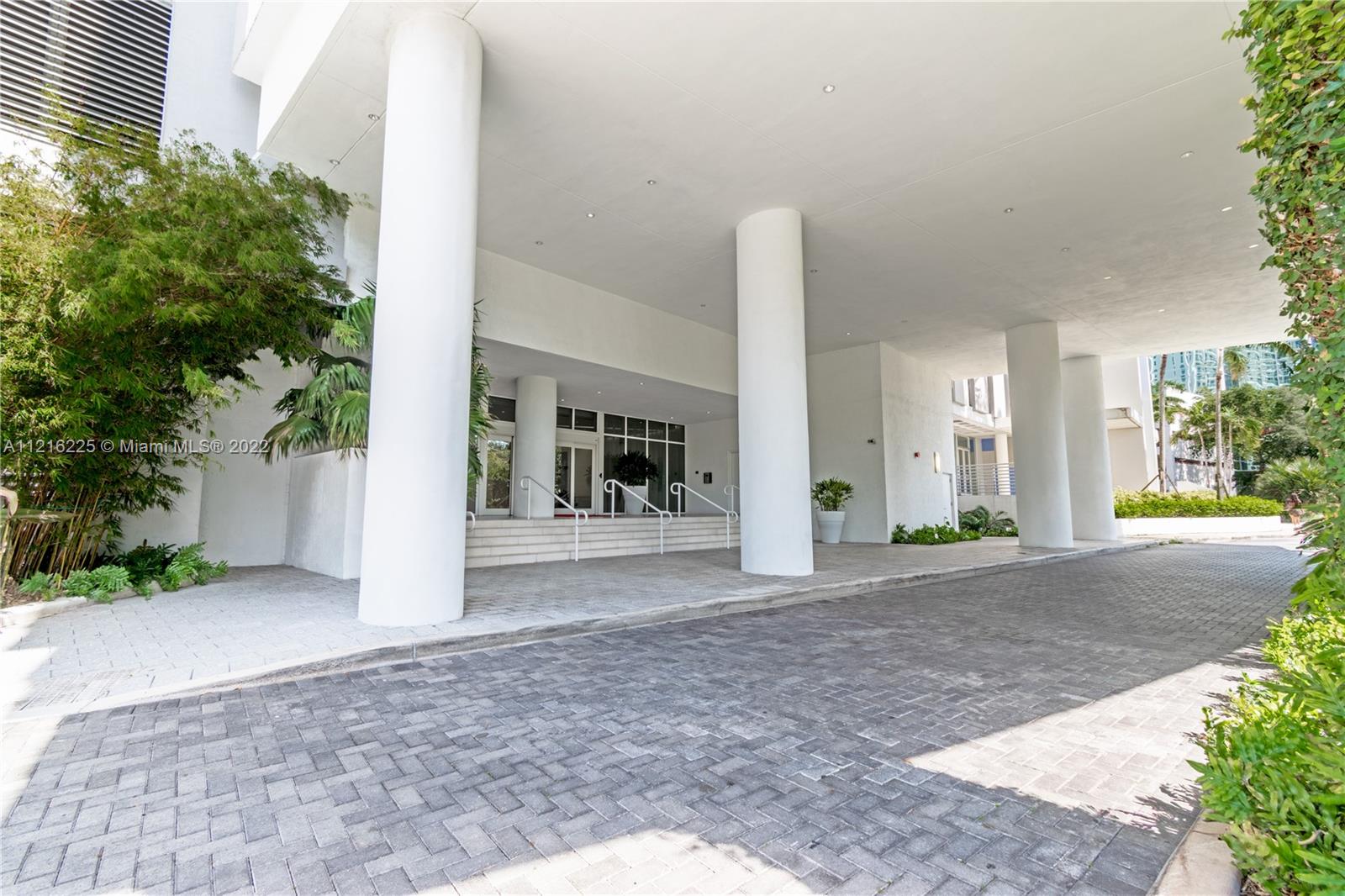 4250 Biscayne Blvd # 817