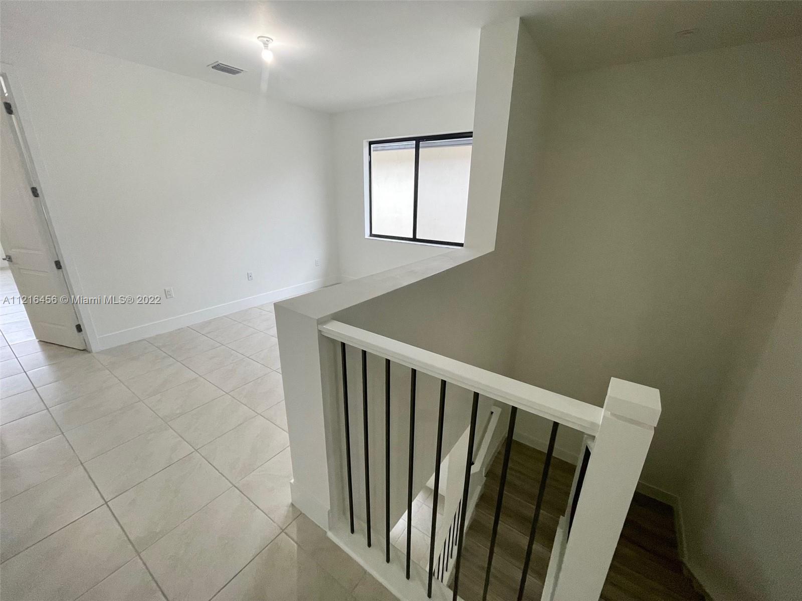 4422 NW 80th Ct