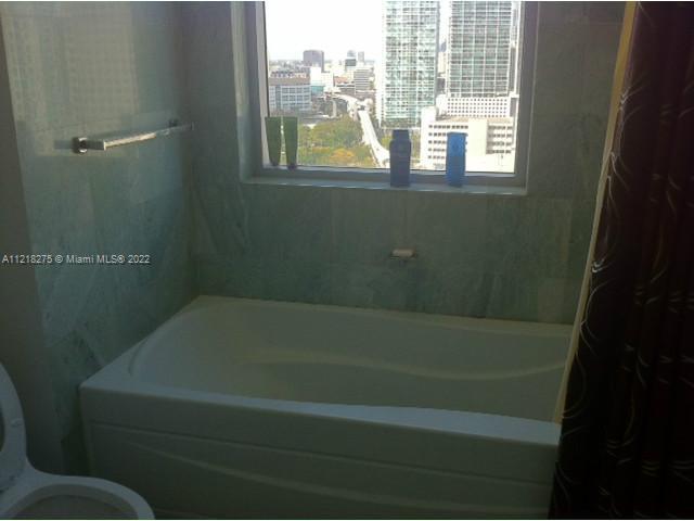 1050 BRICKELL AV # 2002