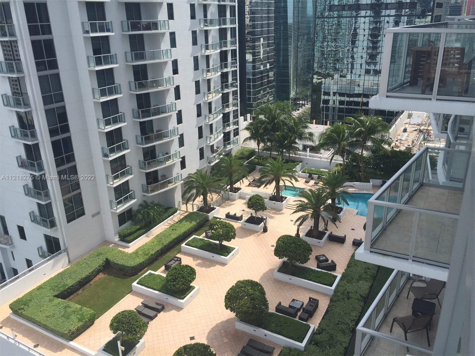 1050 BRICKELL AV # 2002