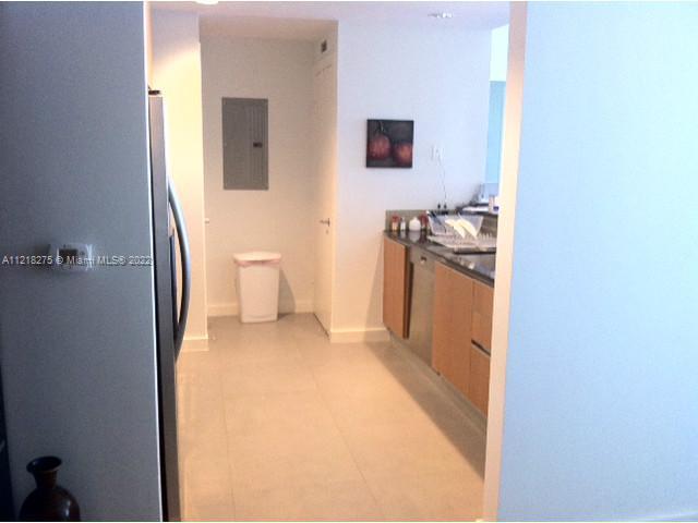 1050 BRICKELL AV # 2002