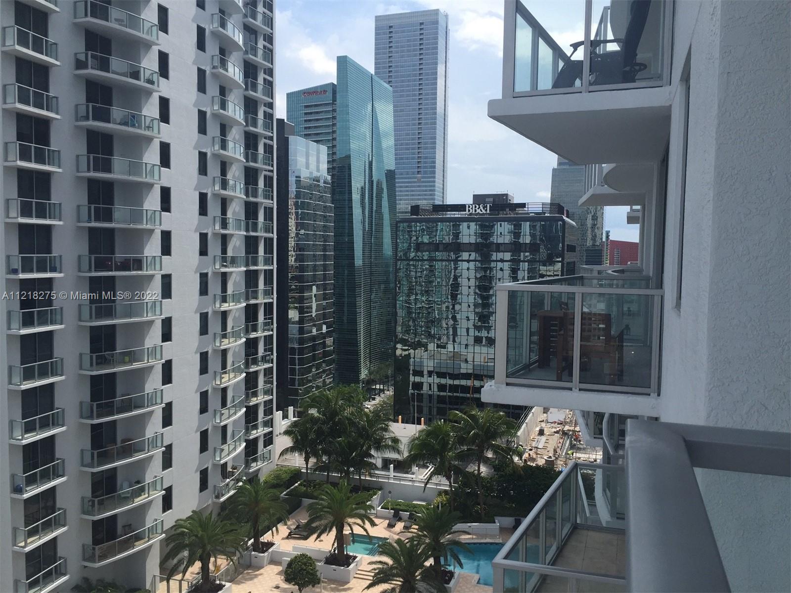 1050 BRICKELL AV # 2002
