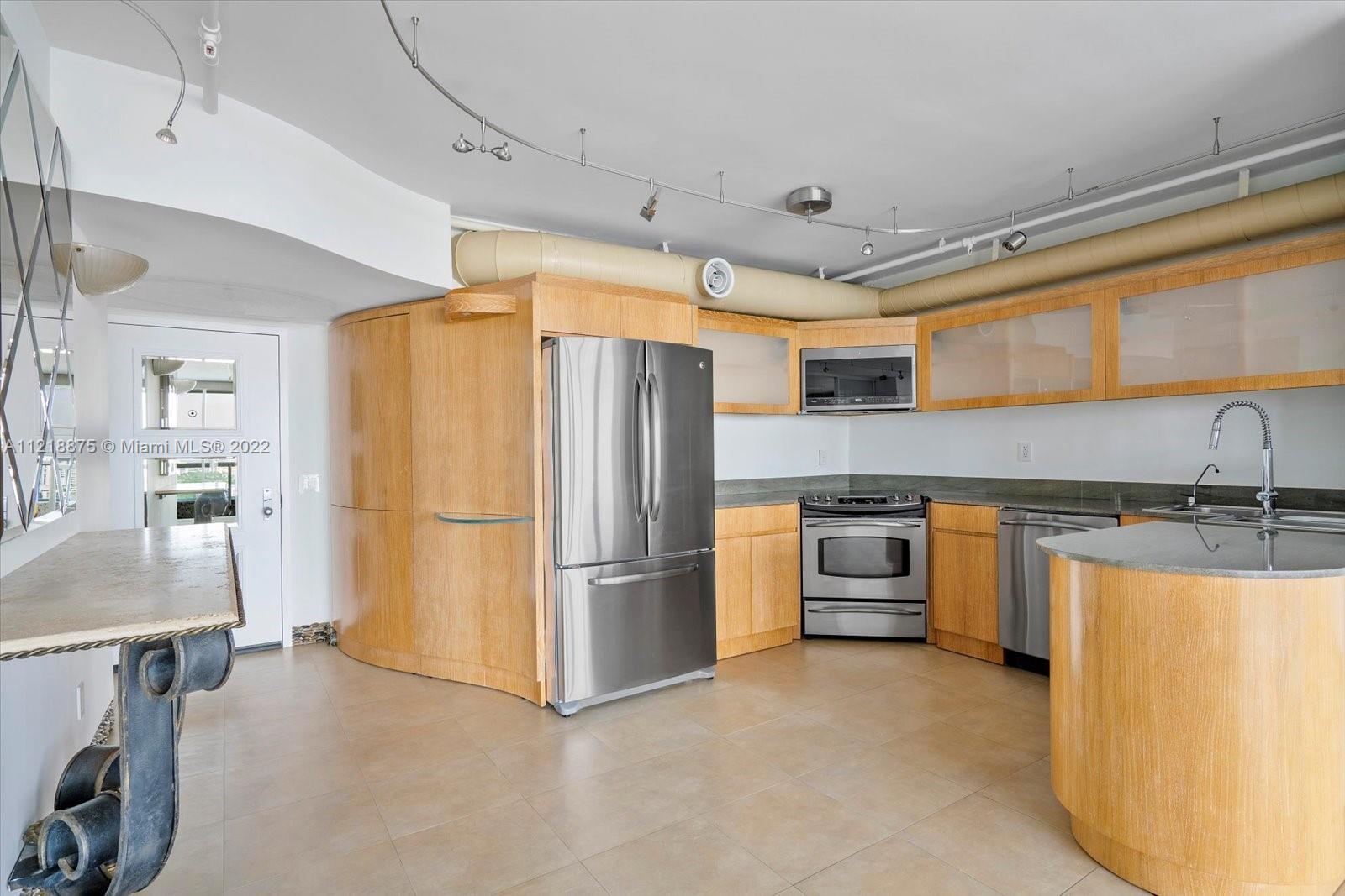 21205 NE 37th Ave # 2204
