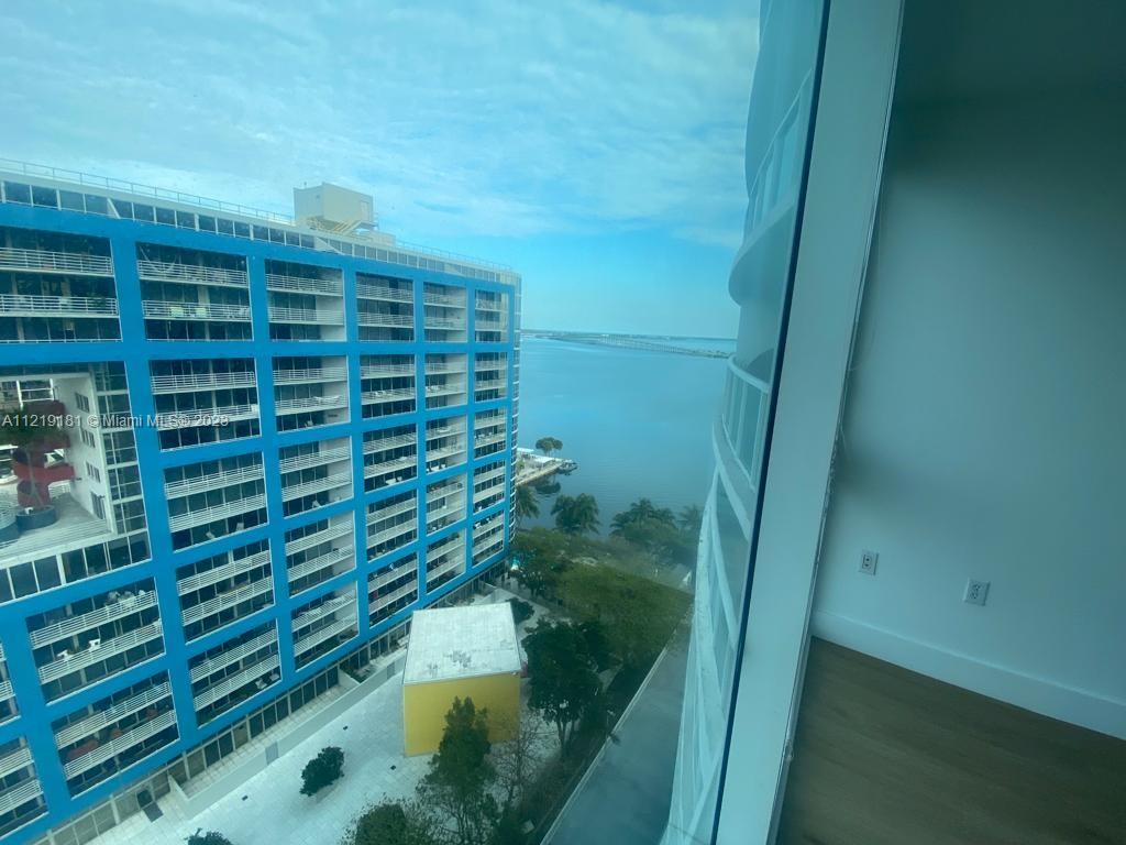 2101 Brickell Ave # 1401