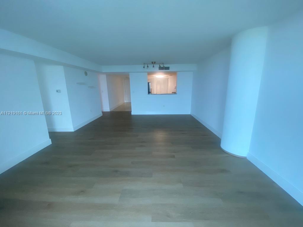 2101 Brickell Ave # 1401