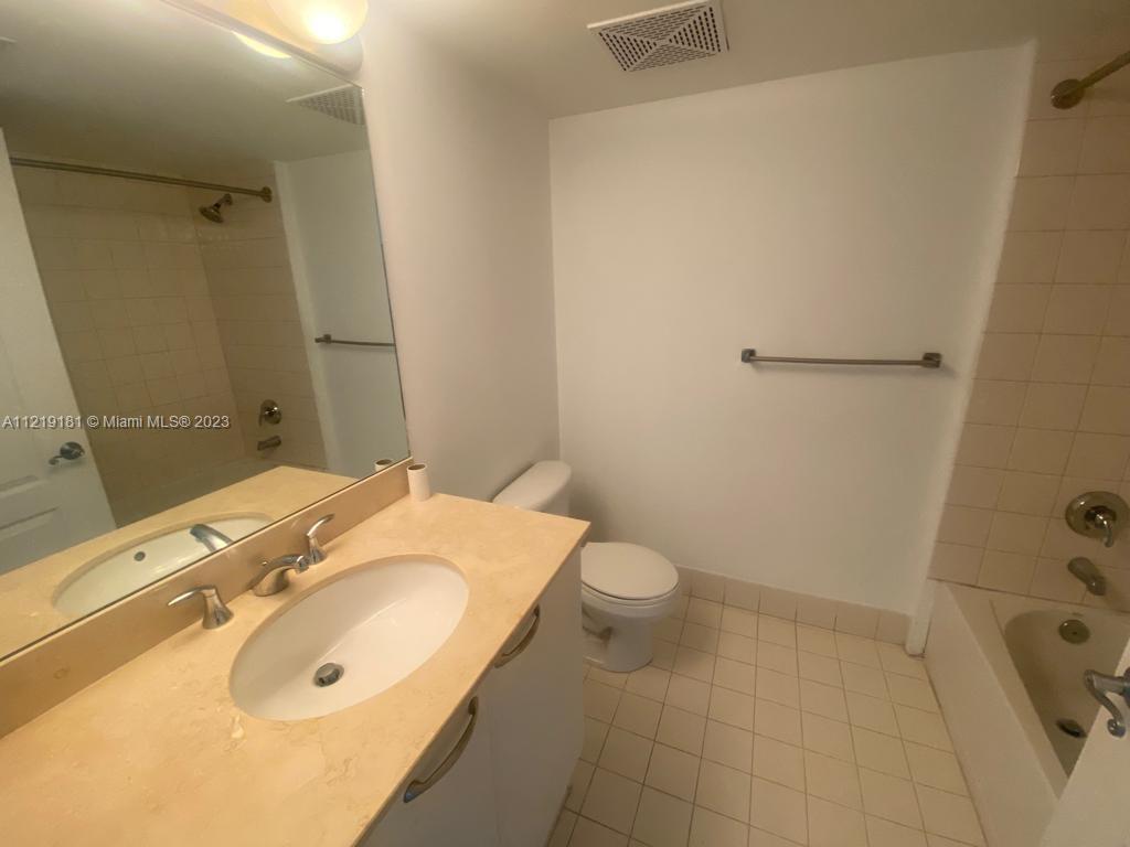 2101 Brickell Ave # 1401