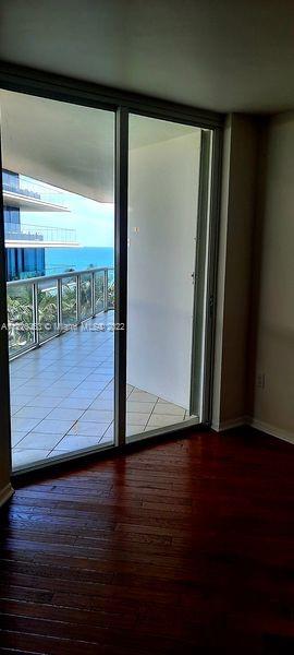 8925 Collins Ave # 5D