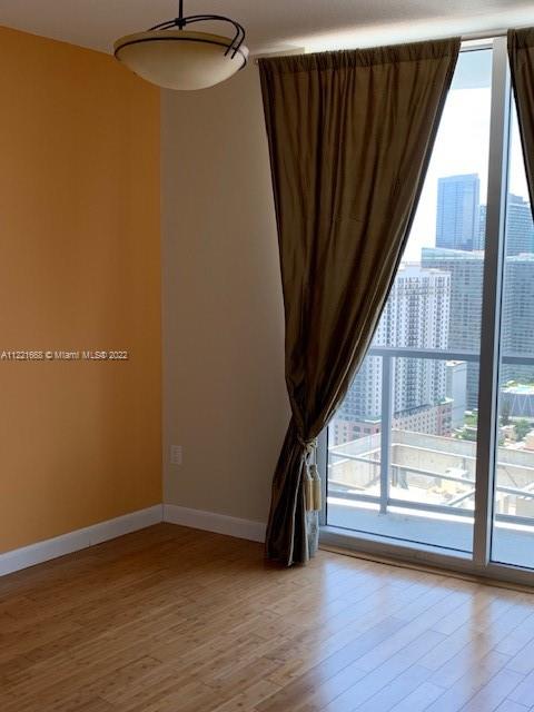 185 SW 7th St # 3804