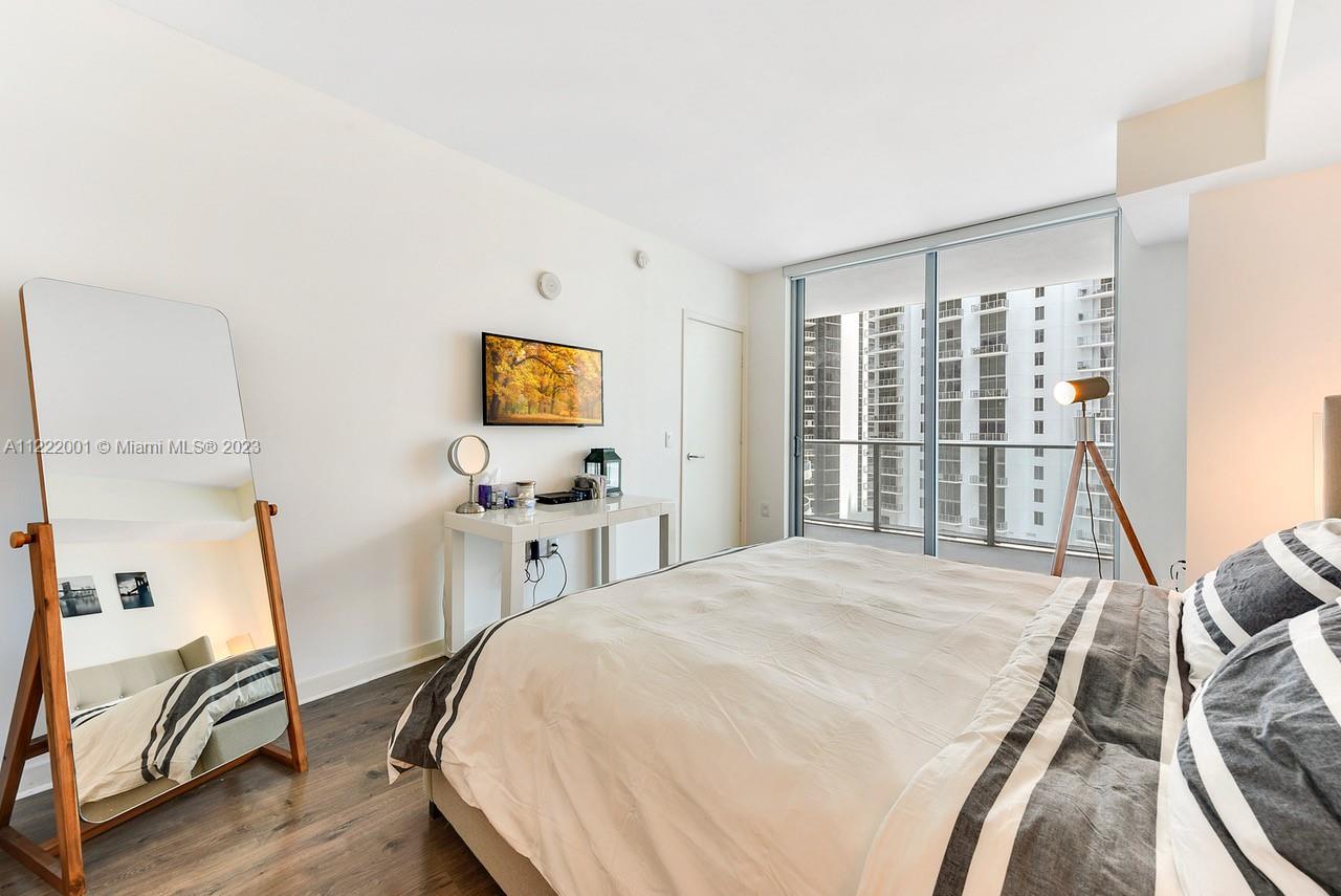 1100 S Miami Ave Unit: 1810