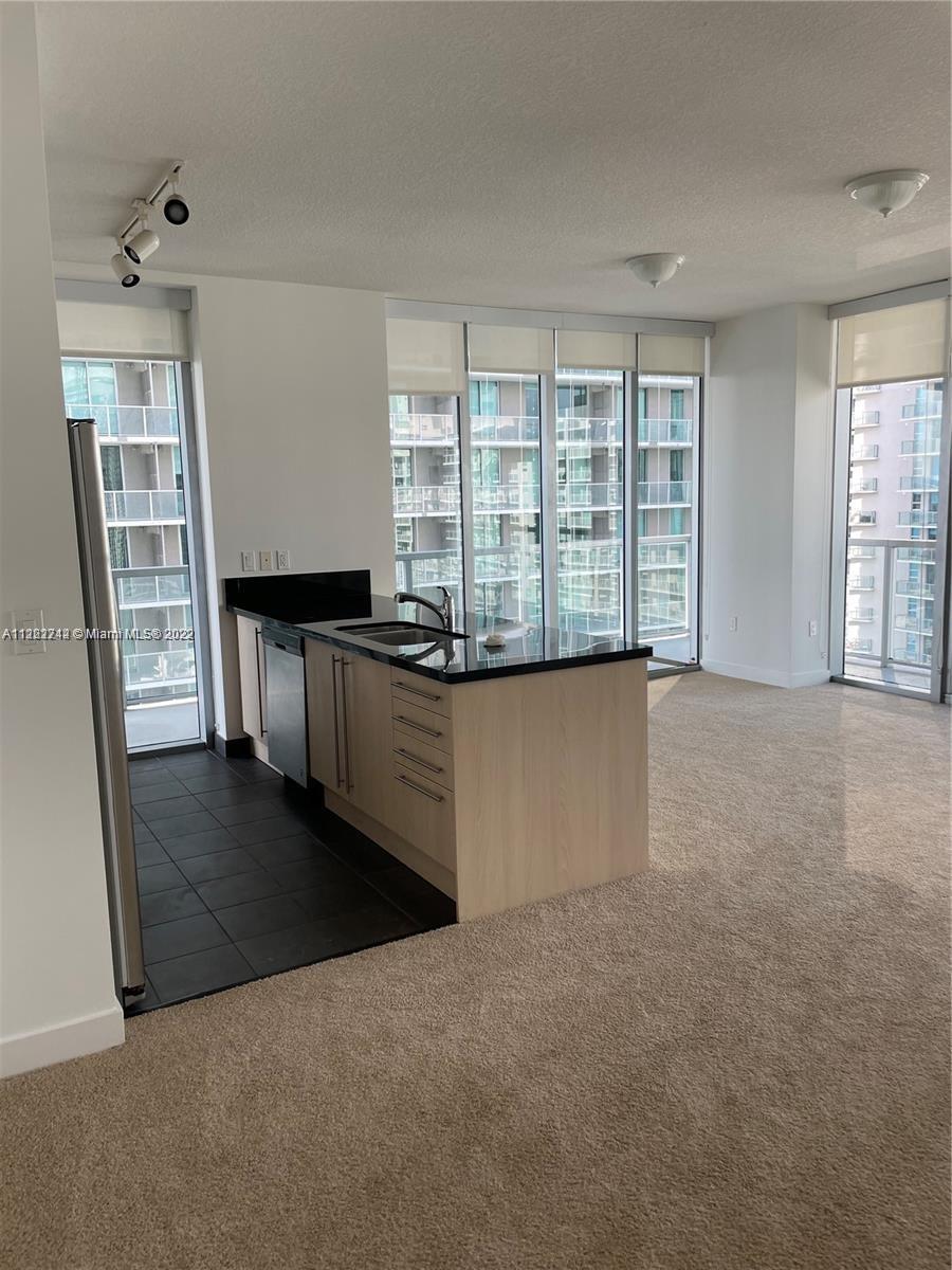 79 SW 12th St Unit: 2507-S