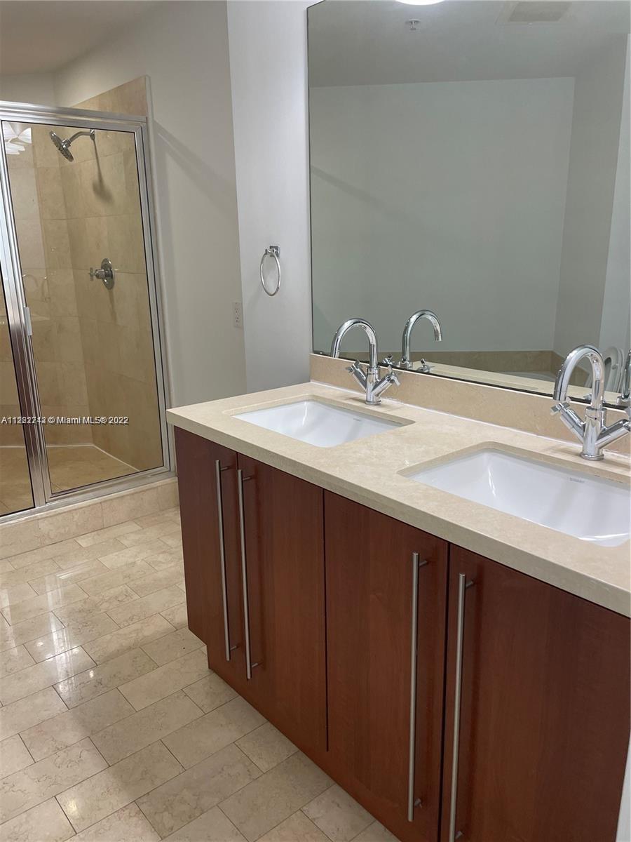 79 SW 12th St Unit: 2507-S