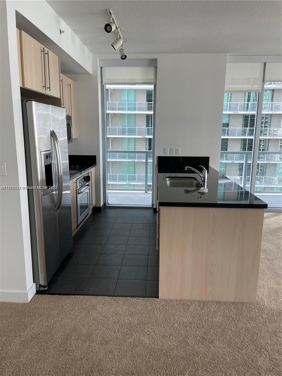 79 SW 12th St Unit: 2507-S